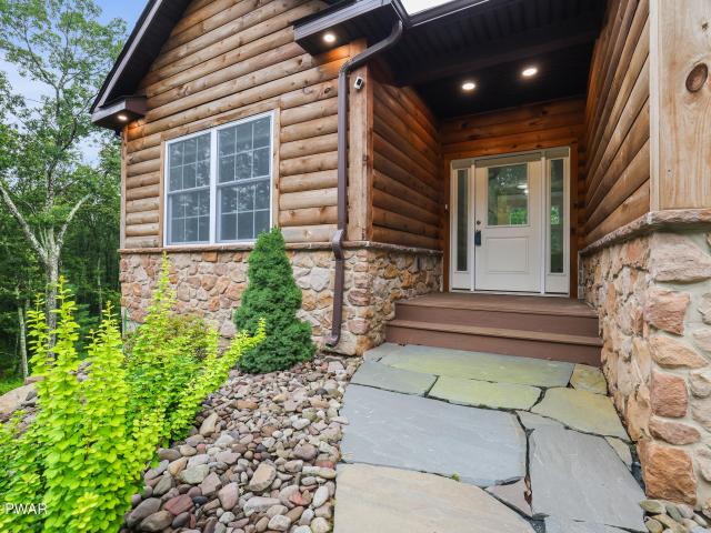 House for sale in Greentown, Pennsylvania