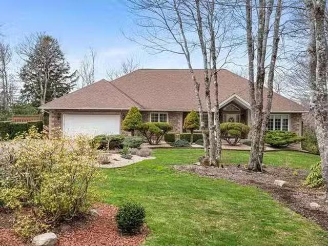 House for sale in Hammond's Plains, Nova Scotia