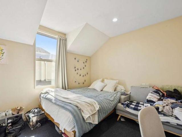 Property for rent in Otakou