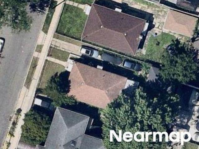 House for sale in Queens, Arverne