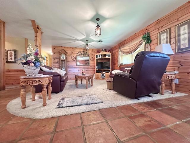 House for sale in Bethel Acres, Pottawatomie County