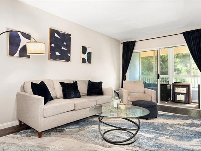Condo for sale in Tarzana Neighborhood Council District, Canoga Park