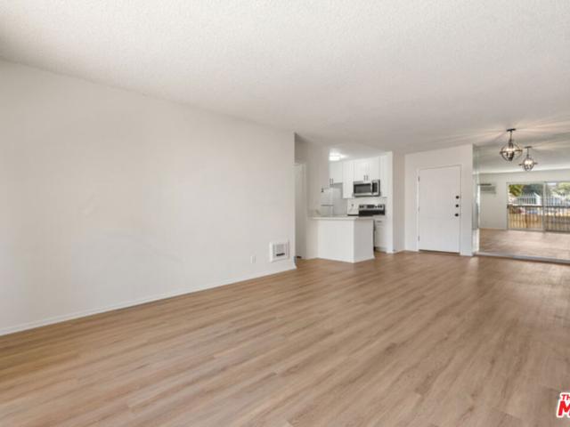 Condo for sale in Tarzana Neighborhood Council District, Canoga Park