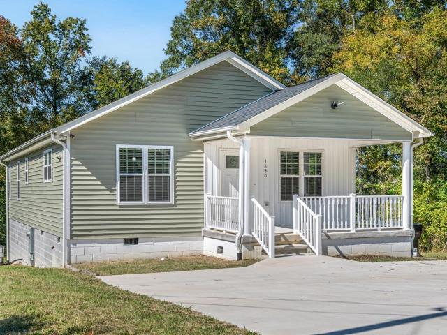 House for sale in Morgantown, Burlington