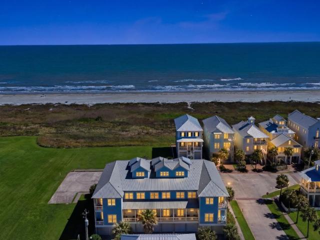 Townhouse for sale in Galveston, Texas