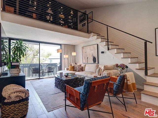 Condo for sale in Canoga Park, California