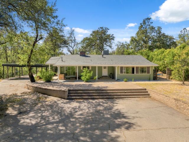 House for sale in Shasta, California