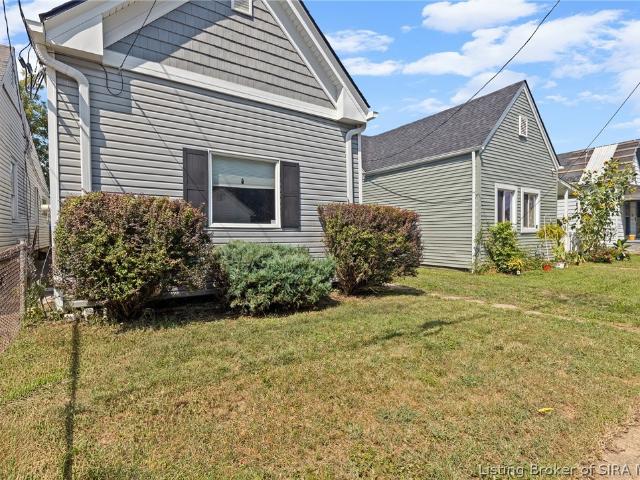 House for sale in New Albany, Indiana