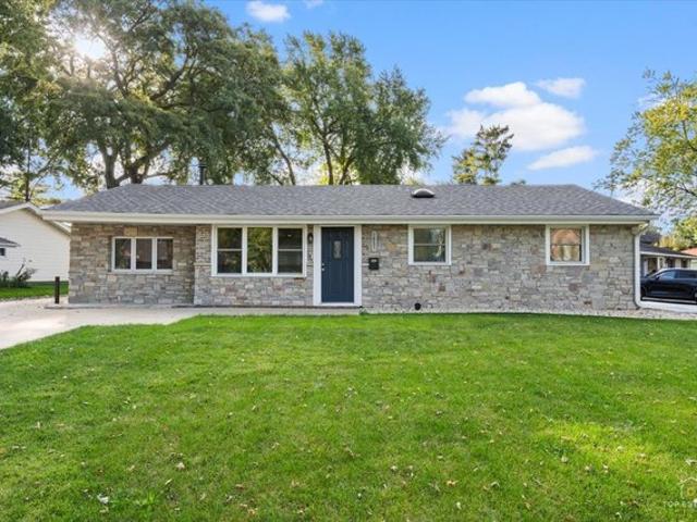 House for sale in Weathersfield, Schaumburg