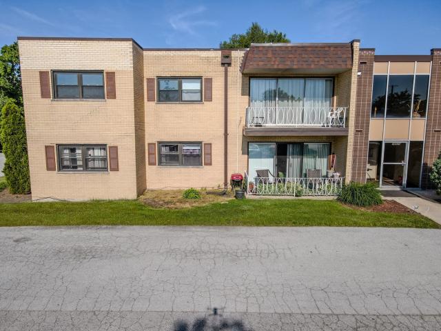 Condo for sale in Homewood, Illinois