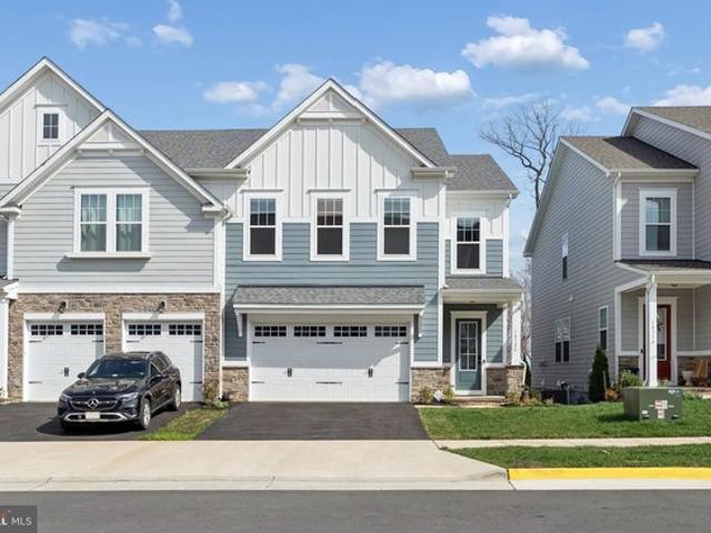 Townhouse for sale in Virginia