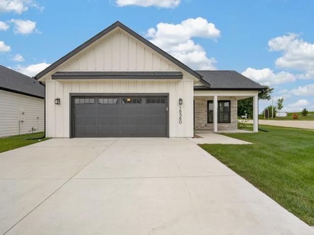 Townhouse for sale in Clive, Iowa