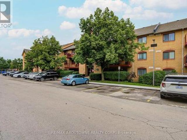 Condo for sale in Oakville, Ontario