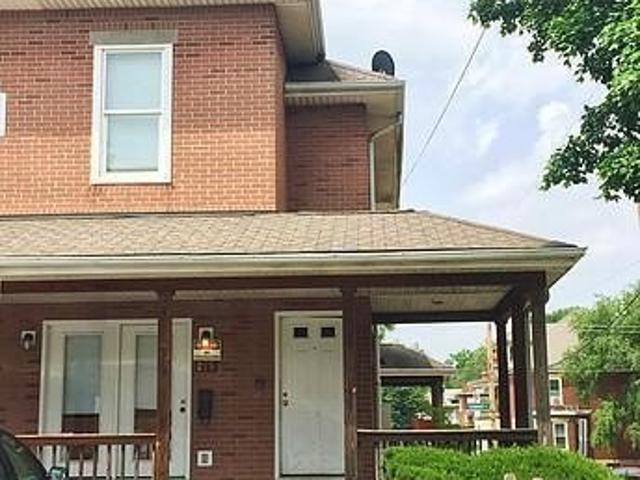 Townhouse for sale in University District District 1, Columbus
