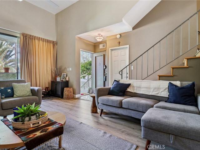 Townhouse for sale in Los Angeles
