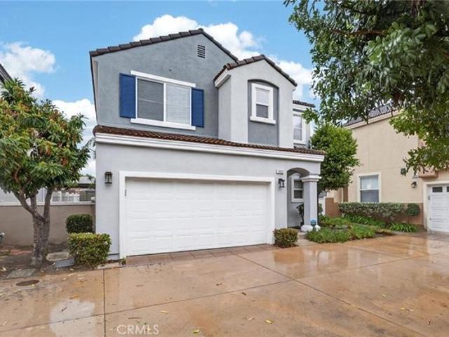 House for sale in Signal Hill, California