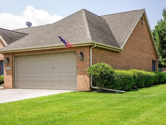Townhouse for sale in Munster, Indiana