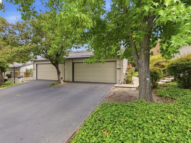 Condo for sale in Walnut Creek, California