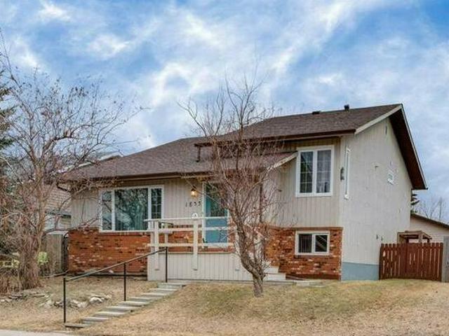 House for sale in Airdrie, Alberta
