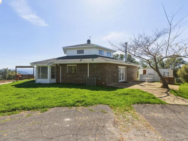 House for sale in Tuolumne, California