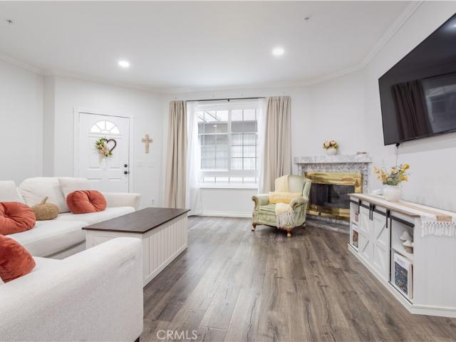 Townhouse for sale in Reseda, Canoga Park