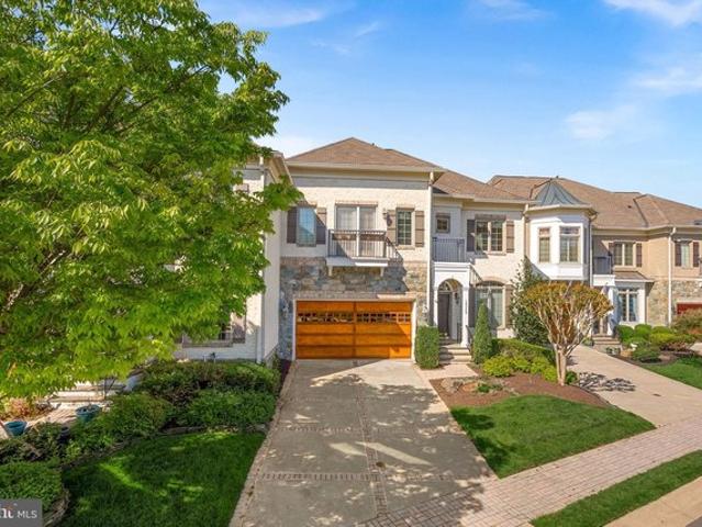 Townhouse for sale in Virginia