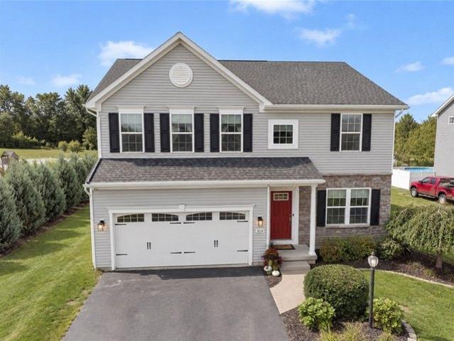 House for sale in Ontario, New York
