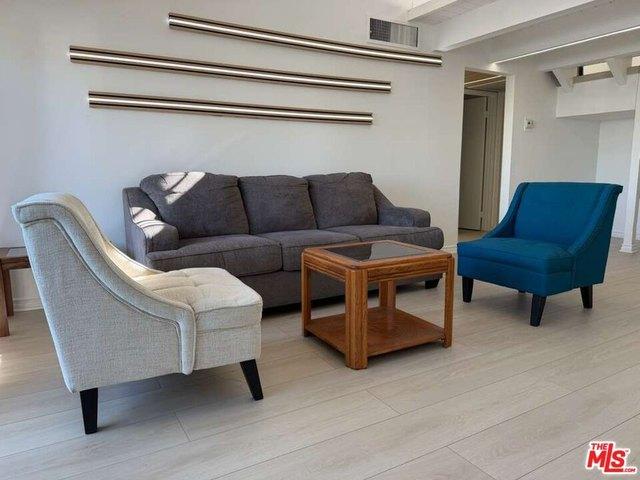 Condo for sale in Tarzana Neighborhood Council District, Canoga Park