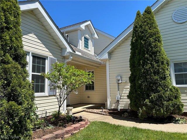 Condo for sale in Broadview Heights, Ohio