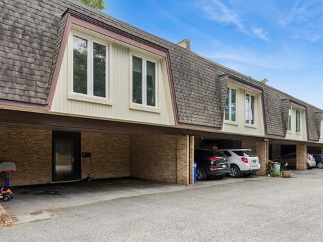 Townhouse for sale in Glenview, Illinois