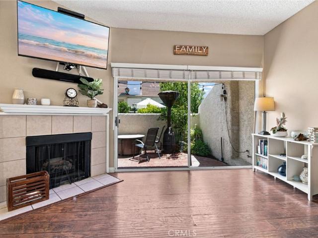 Townhouse for sale in Tarzana Neighborhood Council District, Canoga Park