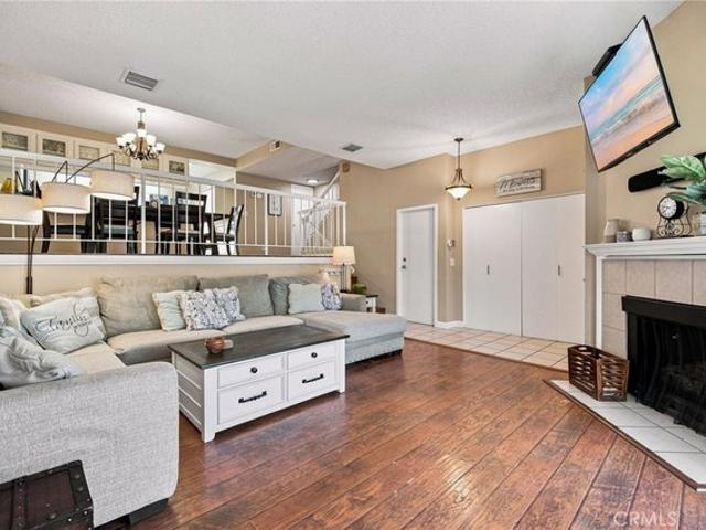 Townhouse for sale in Tarzana Neighborhood Council District, Canoga Park