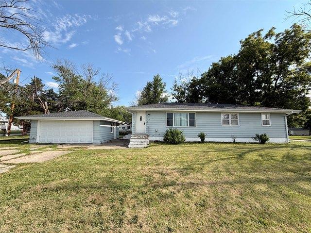 House for sale in Chariton, Iowa