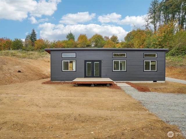 House for sale in Castle Rock, Cowlitz County
