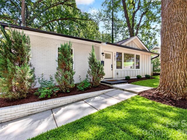 House for sale in Mecklenburg, North Carolina