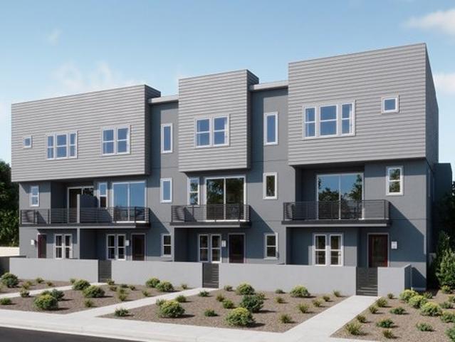 Townhouse for sale in Fullerton, California
