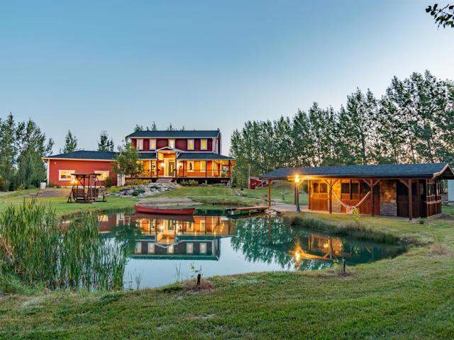 House for sale in Airdrie, Alberta