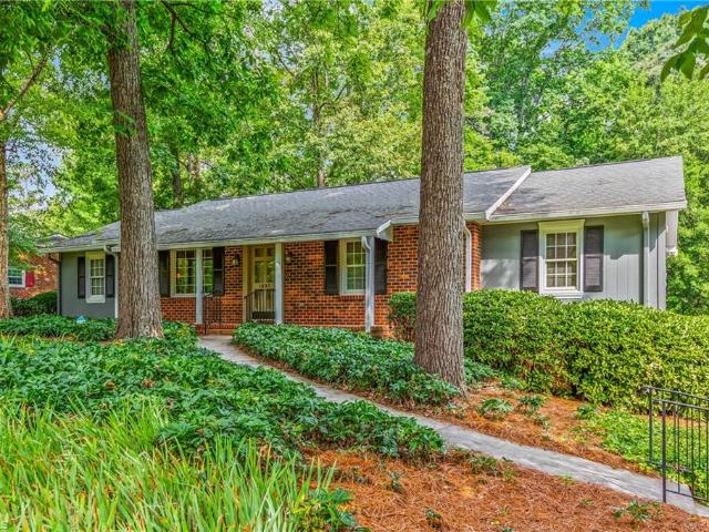House for sale in Pfafftown, North Carolina