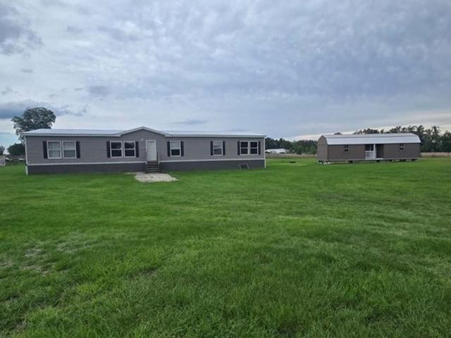 House for sale in Suwannee, Florida