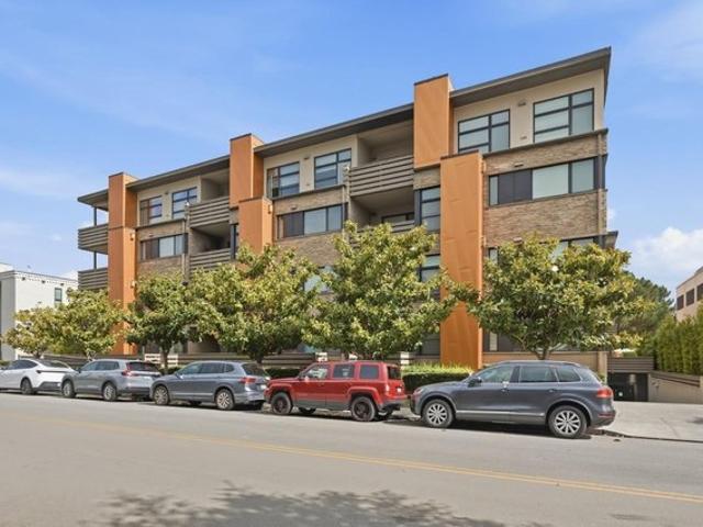 Condo for sale in San Mateo, California