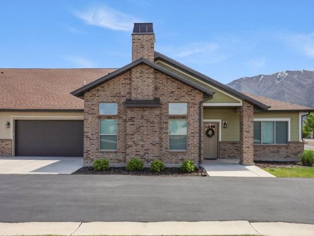 Townhouse for sale in Mapleton, Utah