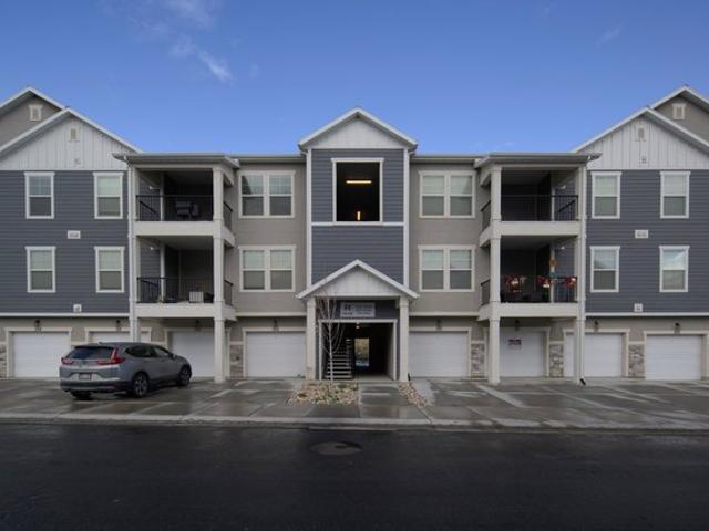 Condo for sale in Saratoga Springs, Utah