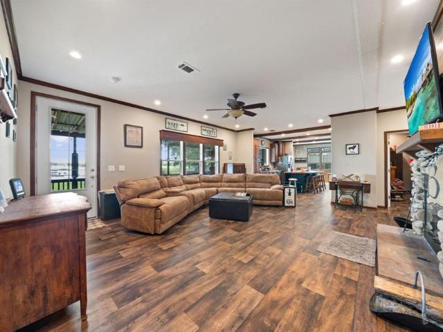 House for sale in Henderson, Texas