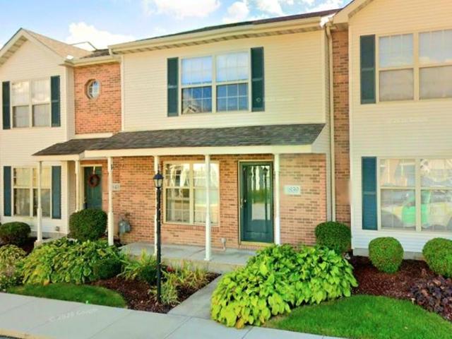 Townhouse for sale in Crown Point, Indiana