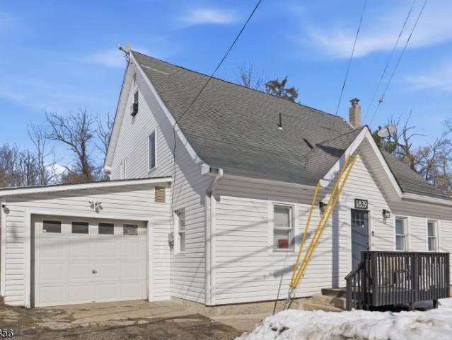 House for sale in Glenwood, New Jersey
