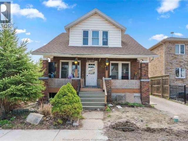 House for rent in Ford City, Windsor