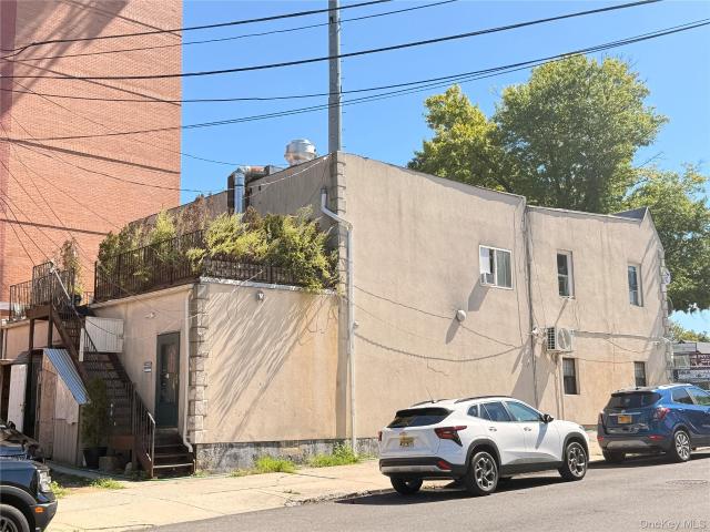 House for sale in Queens, Arverne