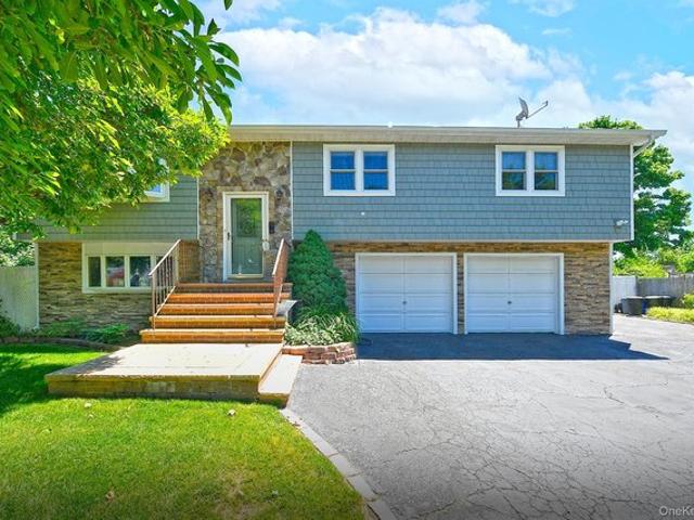 House for sale in Centereach, New York