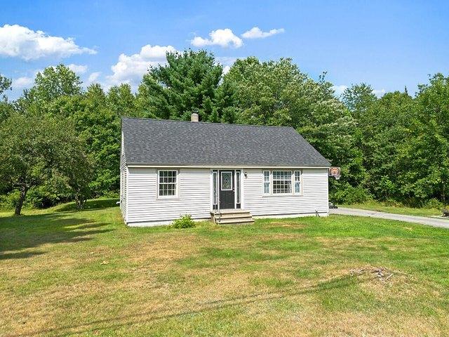 House for sale in Monmouth, Maine
