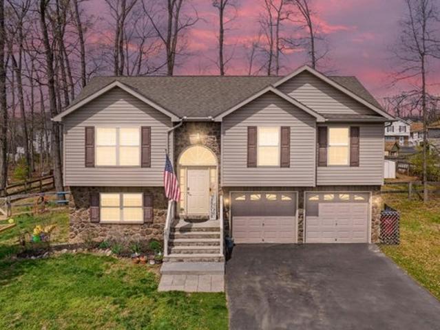 House for sale in Bunker Hill, West Virginia